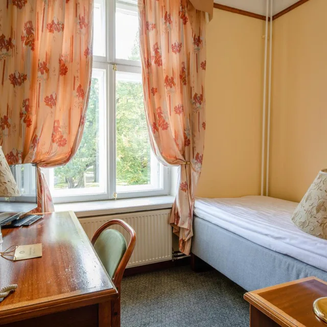 غرفة مفردة، Victoria Hotel 5/8