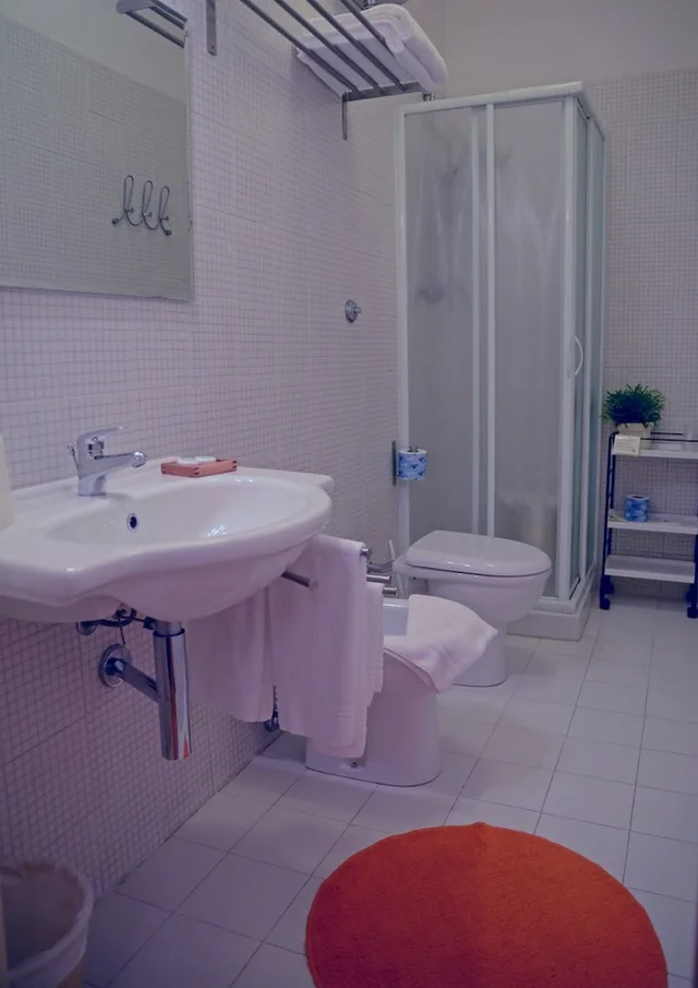 1 Bedroom, Economy, Triple, Double Bed, Hotel Kinda 4/4