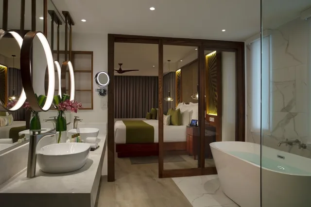 Roof Top, Presidential, Preferred Club, Suite, 1 King and 2 Double Beds, Ocean Front، Dreams Macao Beach Punta Cana 3/4