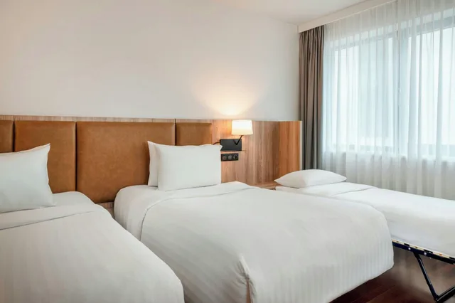 غرفة بسريرين منفصلين بإطلالة، AC Hotel by Marriott Bratislava Old Town (ex Austria Trend Hotel) 1/3