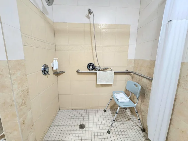 Room, Queen Bed, Smoking, Accessible, Days Inn by Wyndham McAllen 7/7