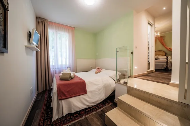 Basic, Family, 1 Queen and 1 Single Bed, No Balcony، Hotel Serenella 4/6
