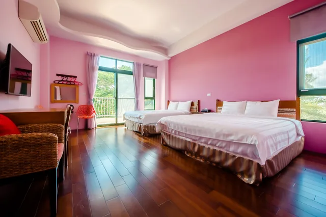 غرفة رباعية بسريرين مزدوجين بشرفة، Summer Garden Bed And Breakfast 2/7