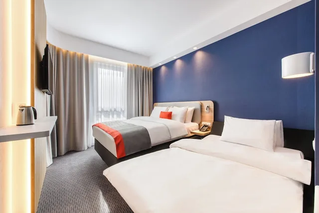 غرفة قياسية بسرير كينج، Holiday Inn Express Rzeszow Airport 1/10
