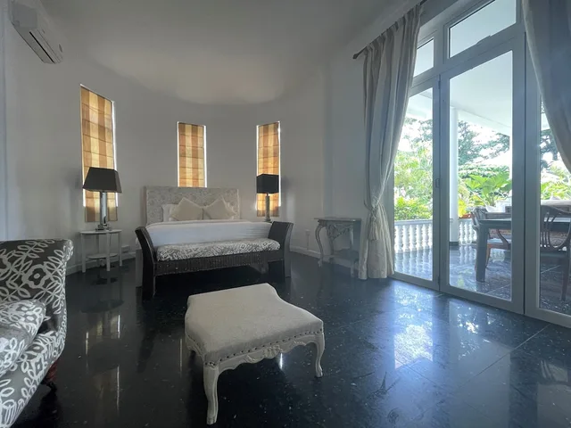 Standard, Queen Bed, Beach Front, Partial Ocean View، Chateau Elysium 3/4