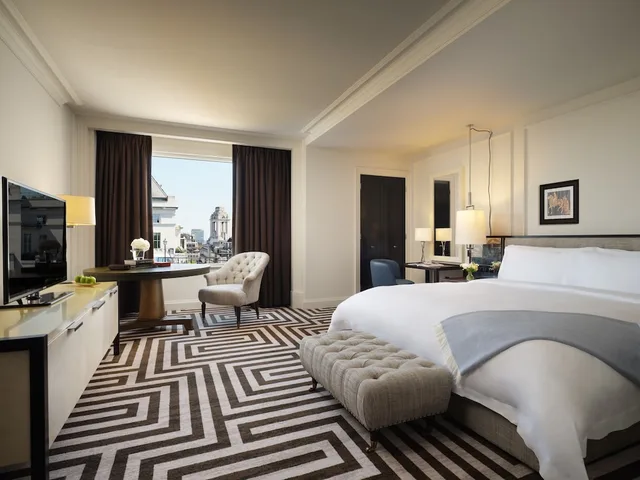Executive, King Bed, Rosewood London 1/4