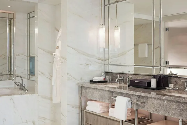 1 Bedroom, Grand, Henry, Suite, King Bed, City View، Londoner Grand, a Luxury Collection Hotel, Macau 2/2