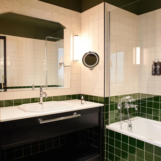 Junior Suite, Double Bed, Sofa, Square Lodge Hotel La Roche sur Yon - Handwritten Collection 4/4