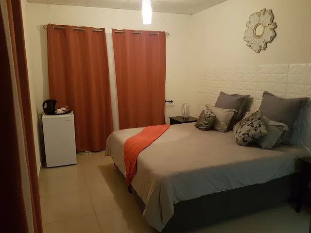 Deluxe, King Bed, Garden View, Catembe Beach Lodge 1/2