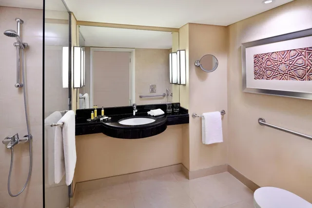 غرفة بسرير كوين، فندق الرياض ماريوت(Marriott Riyadh) 3/4