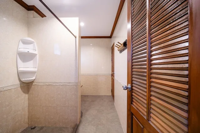 Family, King and Queen Bed, Lateral Side Sea View، Railay Phutawan Resort 9/9