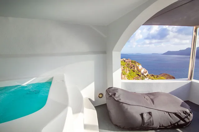 Loft, Queen Bed, Sunset View, Sea View, Hot Tub، Theodora Suites - Adults Only 2/2