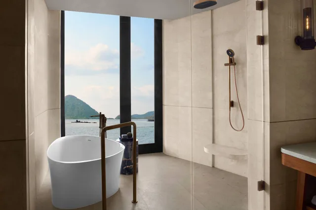 1 Bedroom, Overwater, Villa, King Bed, Sea View، TA’AKTANA a Luxury Collection Resort & Spa, Labuan Bajo 3/6