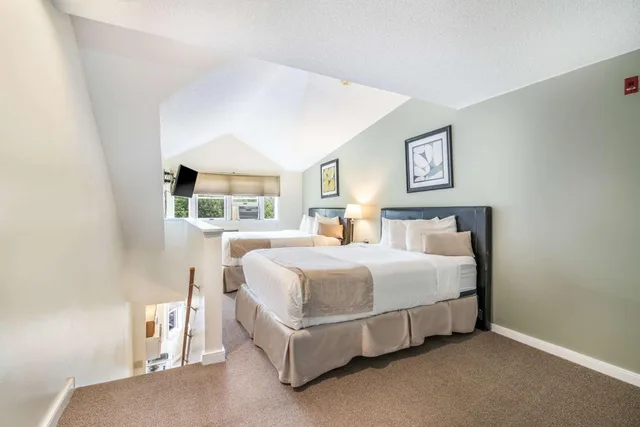 Suite, Two Story, Sofa, Jetted Tub، The Valley Inn, an Ascend Collection Hotel 1/3