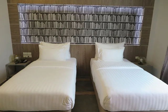 غرفة ديلوكس عائلية بسريرين منفصلين بشرفة، V20 Boutique Hotel 2/4