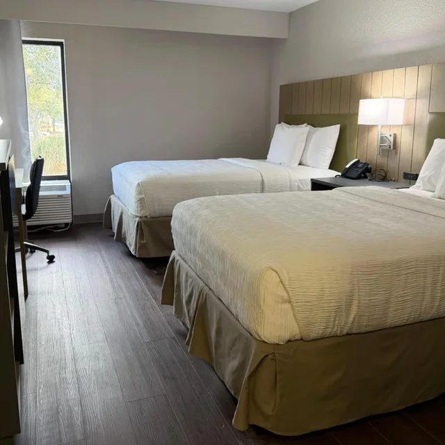 غرفة بسرير مزدوج بحوض استحمام، Wingate by Wyndham Jacksonville FL 3/5