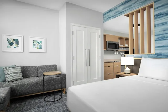 استوديو بسرير كينج مع أريكة، TownePlace Suites By Marriott Lake City 2/7