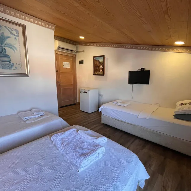 غرفة ثلاثية بشرفة، Alacati Asmali Konak Hotel 7/10