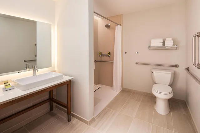 غرفة قياسية بسرير كينج، Element Minneapolis Downtown 3/7