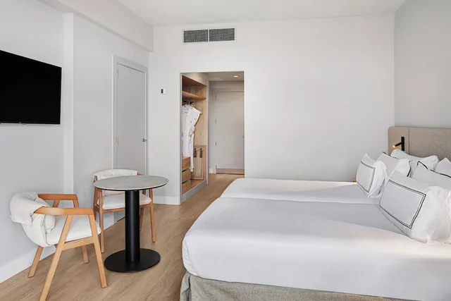Connecting, Premium, 4 Beds, Melia Lloret De Mar 4/5