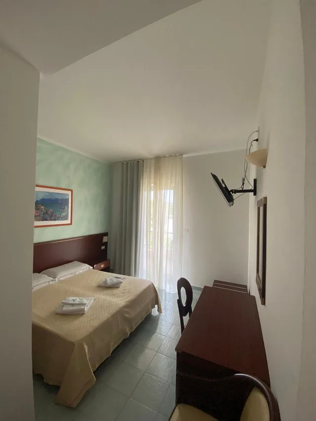Room, Double Bed, Hotel America 5/10
