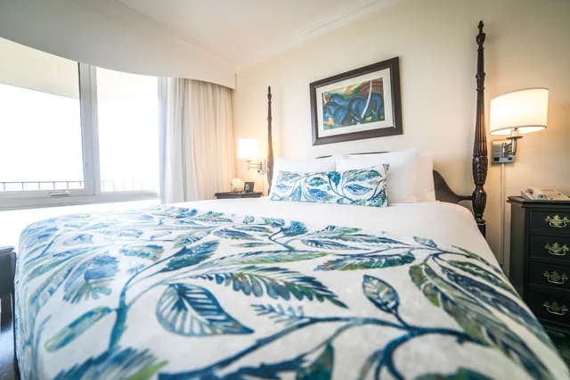 غرفة ديلوكس بسرير كينج، The Courtleigh Hotel And Suites 1/7