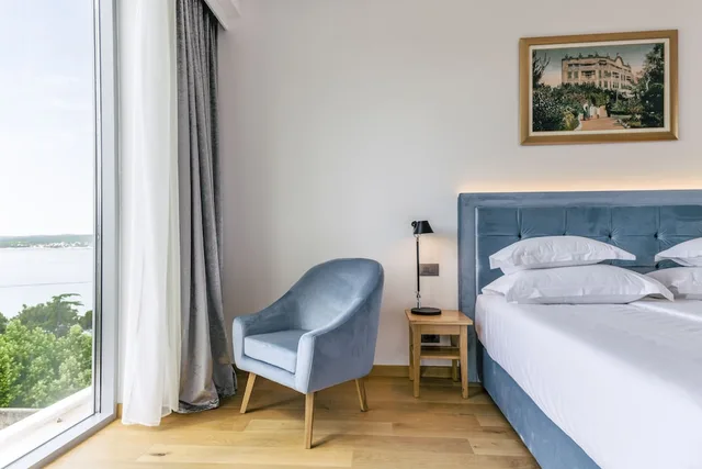 Superior, Twin Beds, Murphy Bed, Partial Sea View، Hotel Miramare 4/6