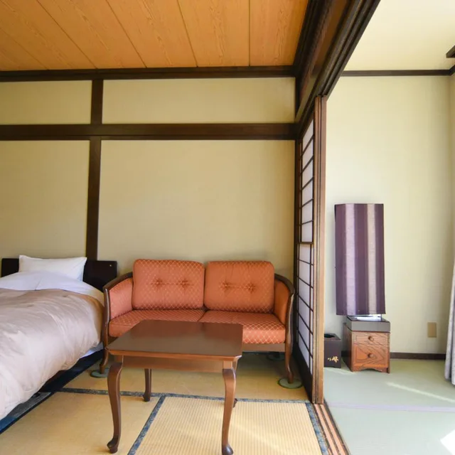 غرفة بسريرين منفصلين بإطلالة على الجبل، Hotel Yamabuki 4/4