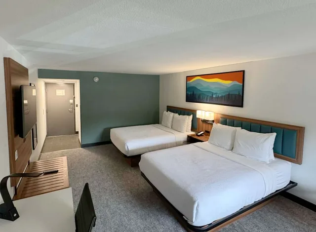 Standard, 2 Queen Beds, Best Western Johnson's Inn Downtown Gatlinburg 4/8