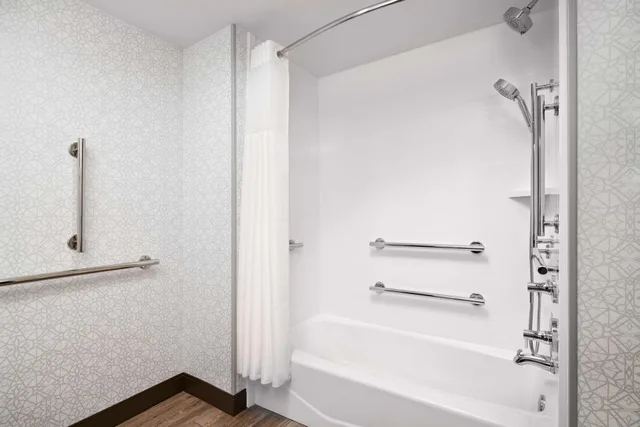 غرفة بسرير مزدوج لذوي الإعاقة، Hampton Inn Clewiston 3/3