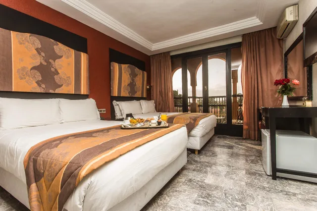 غرفة رباعية بسرير كوين، El Andalous Lounge & Spa Hotel 2/2