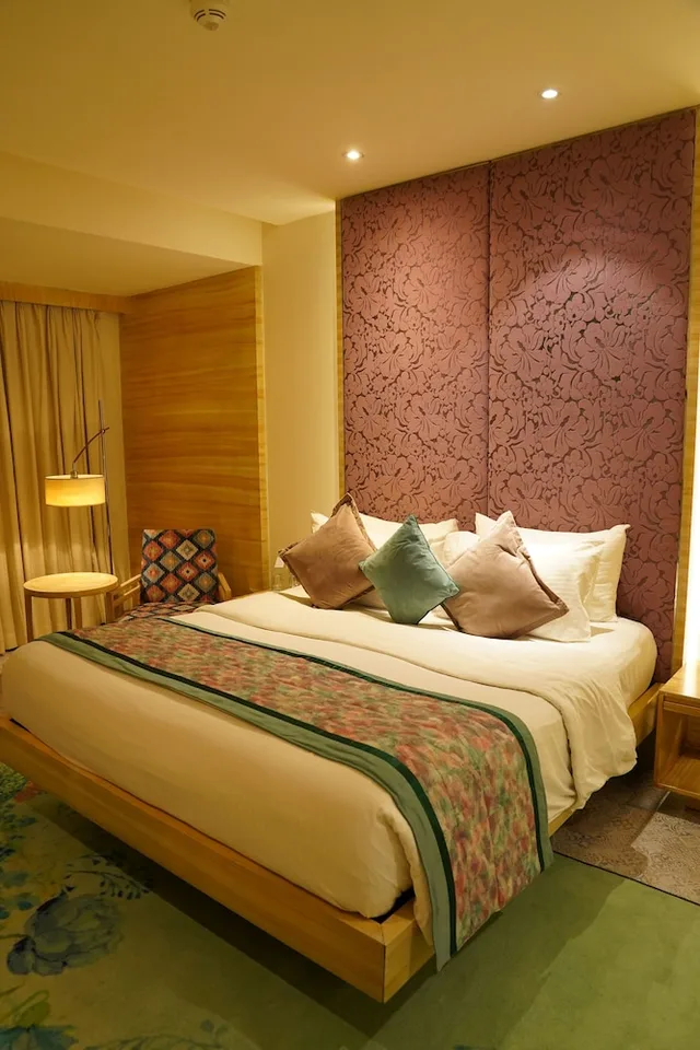 Deluxe, King Bed, Bathtub, Royal Orchid Jaipur 4/10