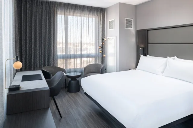 جناح بسرير كينج مع أريكة، Ac Hotel By Marriott Portsmouth Downtown/Waterfront 2/10