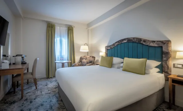 غرفة ديلوكس بسرير كينج، The House Hotel Galway 1/2
