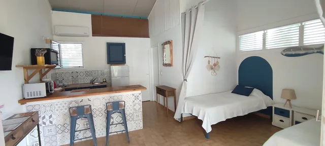 Family, Bungalow, 1 Double and 3 Single Beds, Sea View، Brise Marine 8/9
