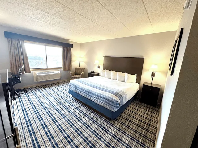 جناح استوديو بسرير كينج، AmericInn by Wyndham Ames 2/6
