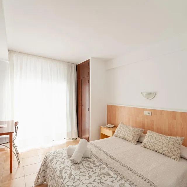 غرفة بسرير مزدوج أو سريرين منفصلين، Hotel Santa Faz - Adults Only 1/10