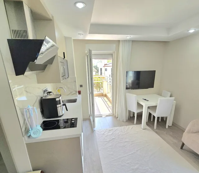شقة كلاسيكية بسرير كوين بإطلالة على الفناء بغرفة نوم واحدة مع أريكة، River Park Residence Lara 8/10