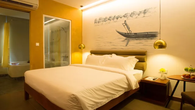 Mekong, Deluxe, King Bed, River View، Almond Bassac River Hotel 3/8