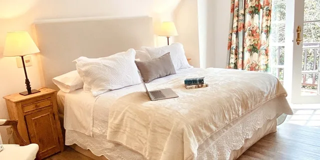 Plus, Deluxe, Queen Bed، LAuberge 5/6