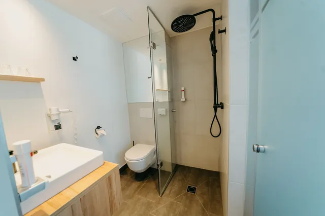 غرفة كومفورت بسرير مزدوج بشرفة، Hotel Rocket Rooms Velden 6/7