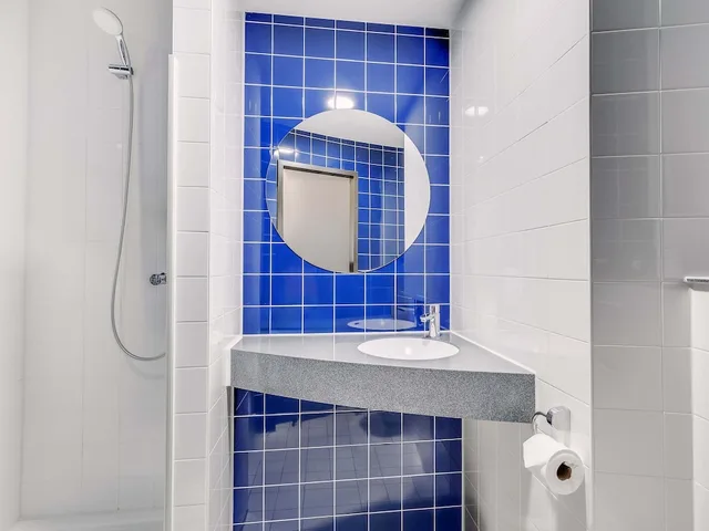 غرفة بسريرين منفصلين، B&B Hotel Bremen-Uberseestadt 5/5