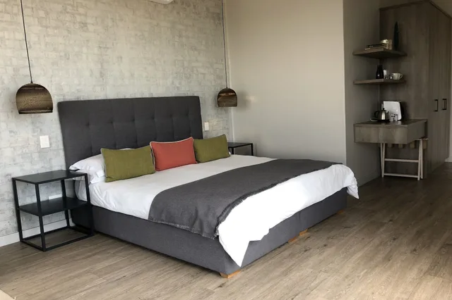جناح بسرير كينج، The Tree House Boutique Hotel 2/3