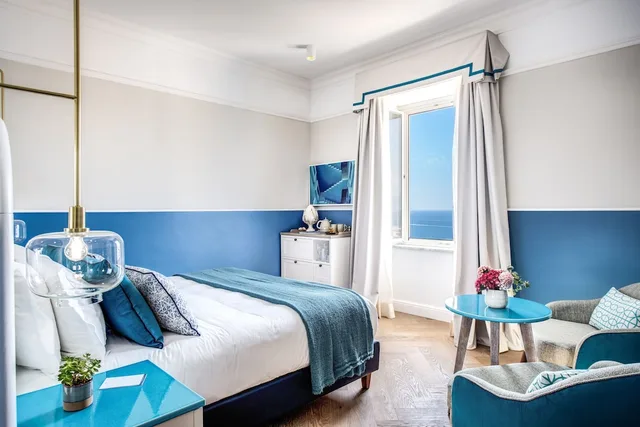 Deluxe, King Bed, Sea View, Hotel Mediterraneo Sorrento 2/3
