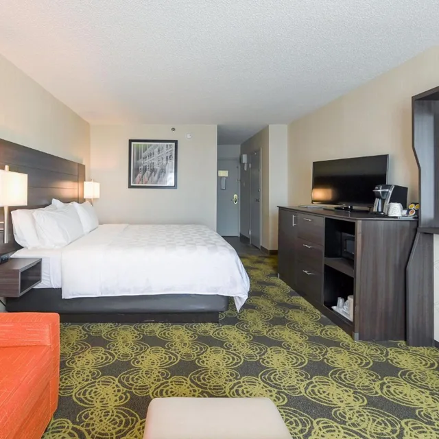 غرفة سوبيريور بسرير كينج، Holiday Inn Charlottesville-Univ Area 6/10