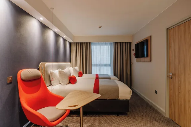 غرفة قياسية بسرير كوين لذوي الإعاقة، Holiday Inn Express Liverpool Central an IHG Hotel 2/3