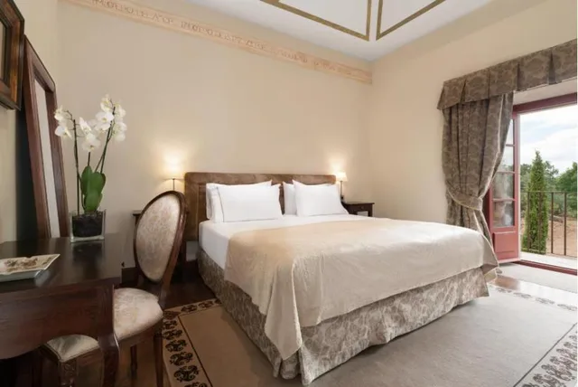 جناح جونيور، Aurea Palacio De Sober 6/10