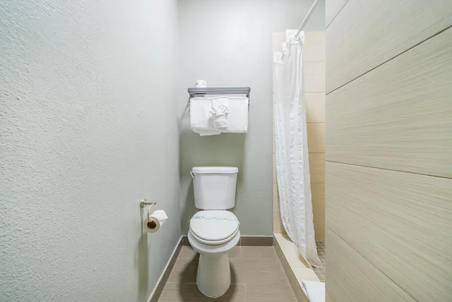 غرفة بسرير كينج يُسمح فيها بالحيوانات الأليفة، Urban Boutique Hotel 10/10