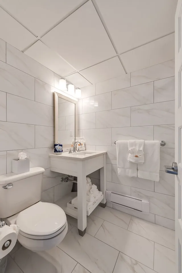 Plus, Premium, Studio, 2 Queen Beds، ICONA Cape May 4/6