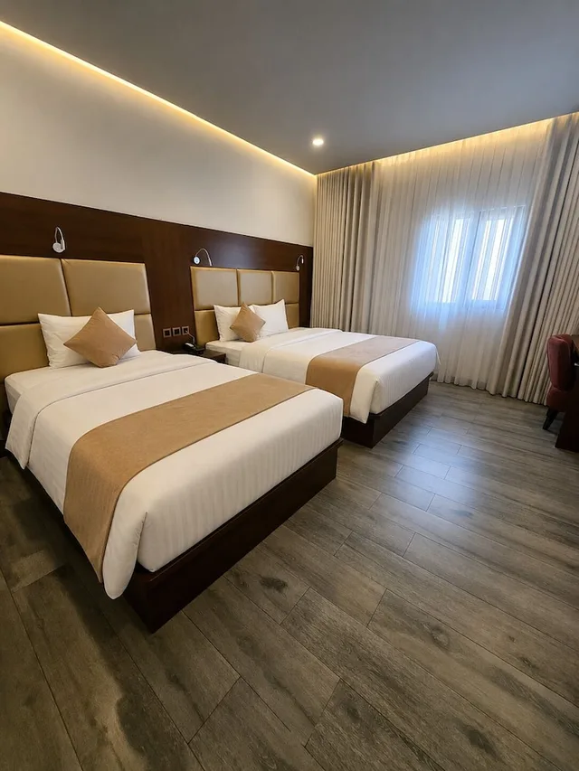 غرفة قياسية ثلاثية بسرير مزدوج وسرير فردي، فندق روزالينا(Rosalina Hotel) 5/6